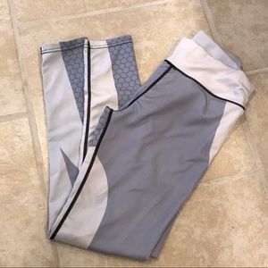 Athletic leggings
